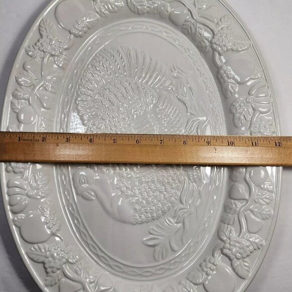 White Ceramic Embossed Oval Turkey Serving Platter Christmas Thanksgiving - Picture 2 of 5
